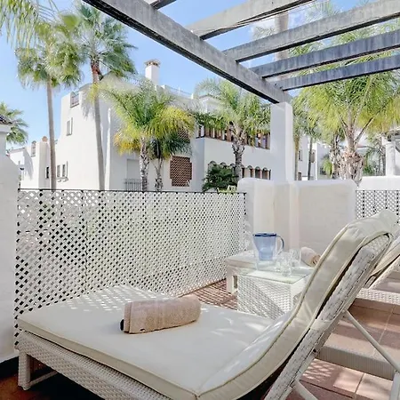 Modern 2-bedroom Flat Next To The Sea 公寓 *