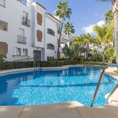 Modern 2-bedroom Flat Next To The Sea